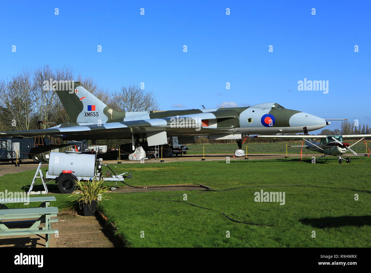 Die Avro Vulcan in Wellesbourne in Warwickshire. Einer der letzten verbleibende V-Force Bomber, die noch mit dem Taxi verwaltet unter eigener Kraft. Stockfoto