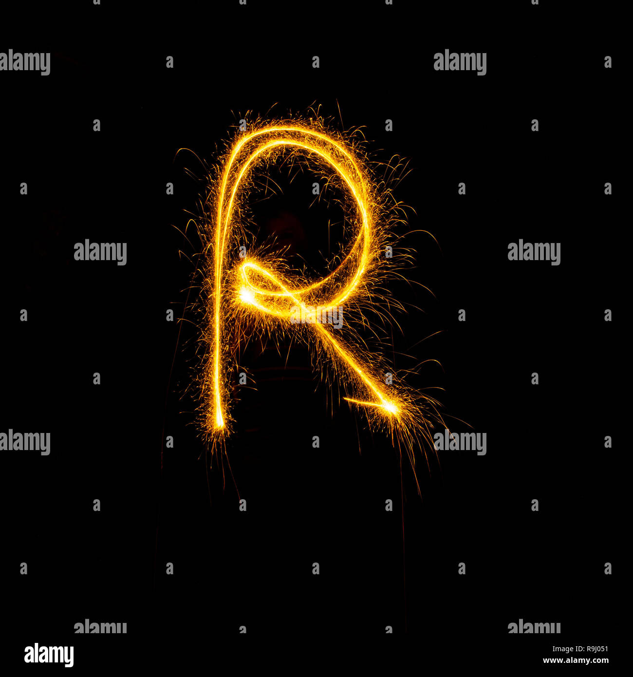 Alphabet Wunderkerzen osolated auf schwarzem Hintergrund. "einzelnen Buchstaben Stockfoto