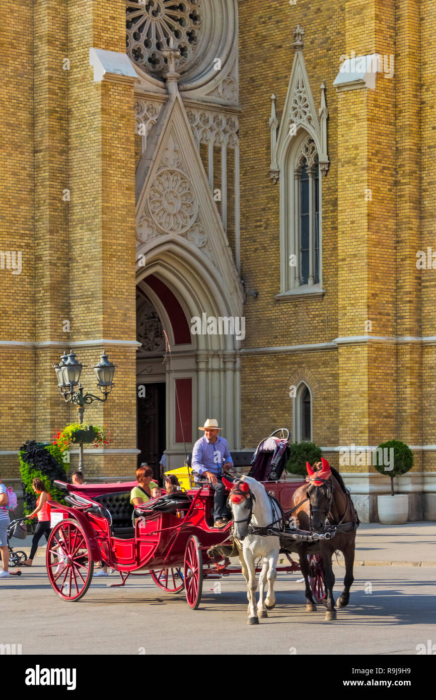 Kutsche mit dem Namen Maria Kirche in Liberty Square, Novi Sad, Serbien Stockfoto