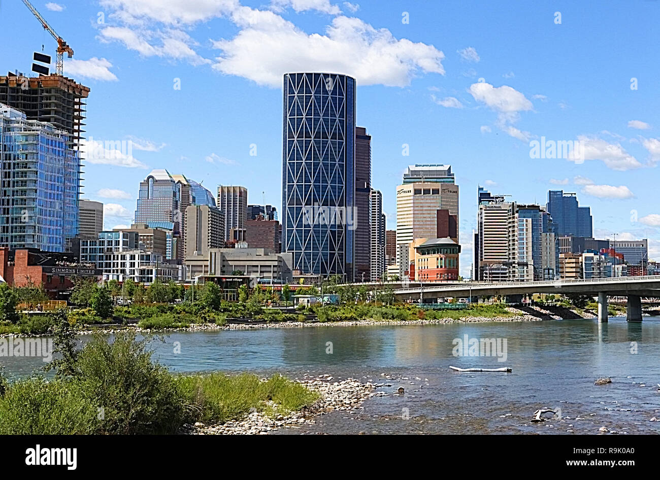 Skyline der Stadt Calgary und das Bow River Stockfoto