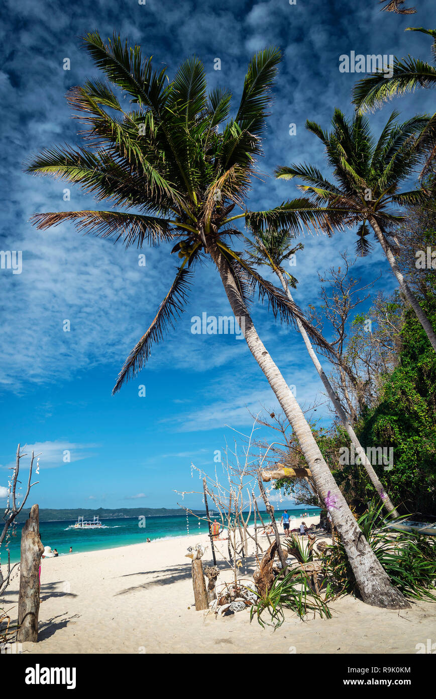 Berühmte puka Strand Blick auf tropische Paradies Insel Boracay auf den Philippinen Stockfoto