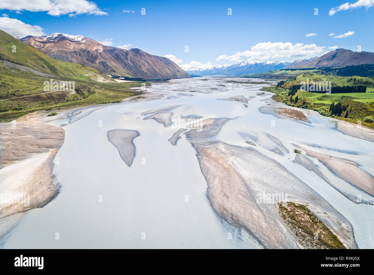 Atemberaubende Rakaia Fluss hoch Land Stockfoto