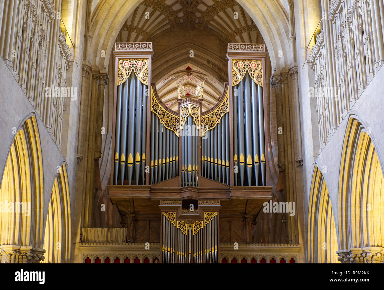 Chor Blick an der Orgel Wells Cathedral. Wells, Somerset, Großbritannien Stockfoto