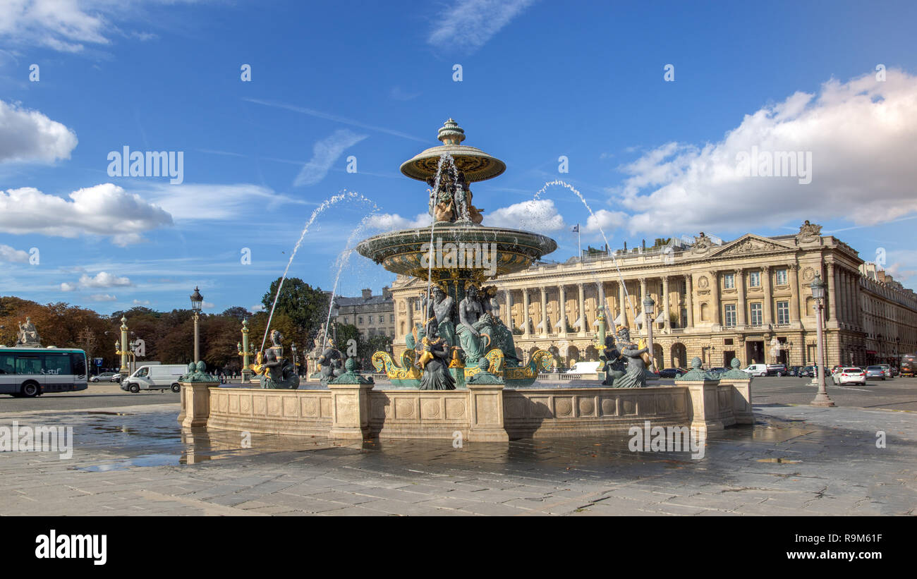 Brunnen auf dem Place de la Concorde - Paris, Frankreich Stockfoto