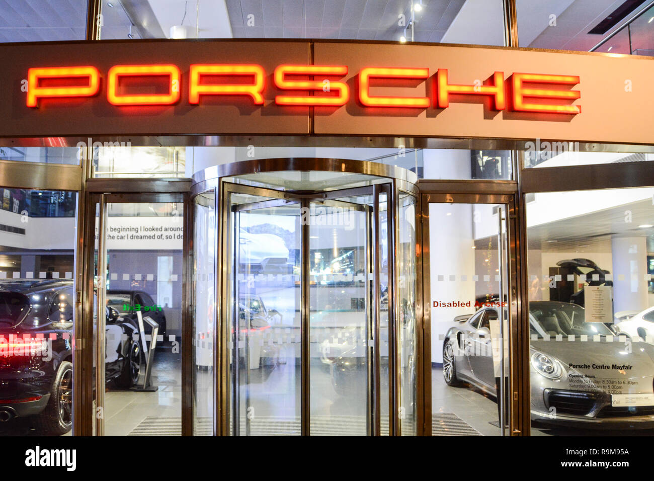 Porsche Zentrum Mayfair, Berkeley Square, Mayfair, London, W1, UK Stockfoto