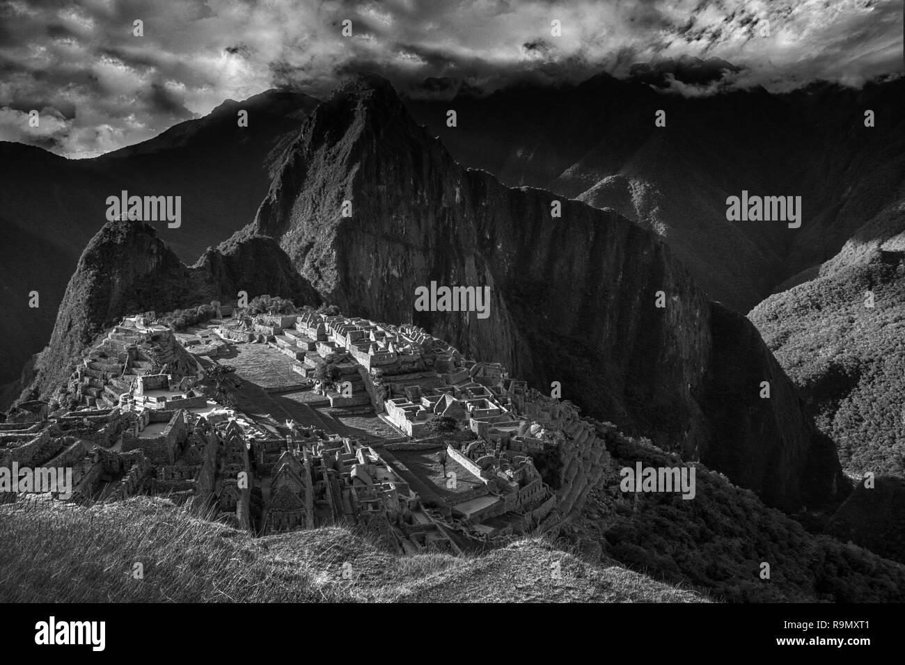Sicht auf die verlorene Stadt der Inkas Machu Picchu in der Nähe von Cusco, Peru. Machu Picchu ist eine peruanische historische Heiligtum und ein UNESCO-Weltkulturerbe. Machu Stockfoto