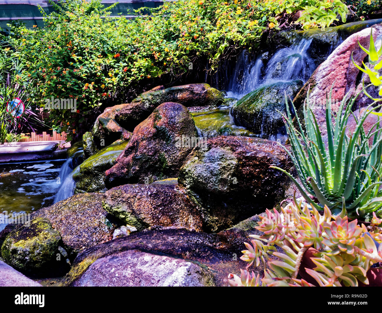 Botanischer Garten Wasserfall Stockfoto Bild 229727749 Alamy