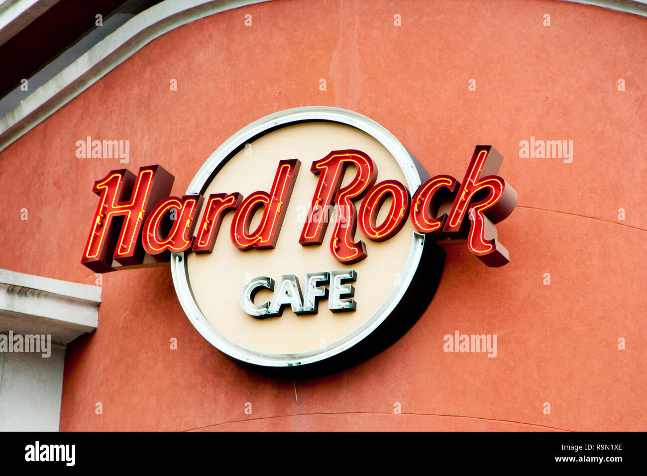 Lissabon, Portugal - Juni 3, 2016: Hard Rock Cafe Kette von Restaurants in 74 Ländern gefunden Stockfoto