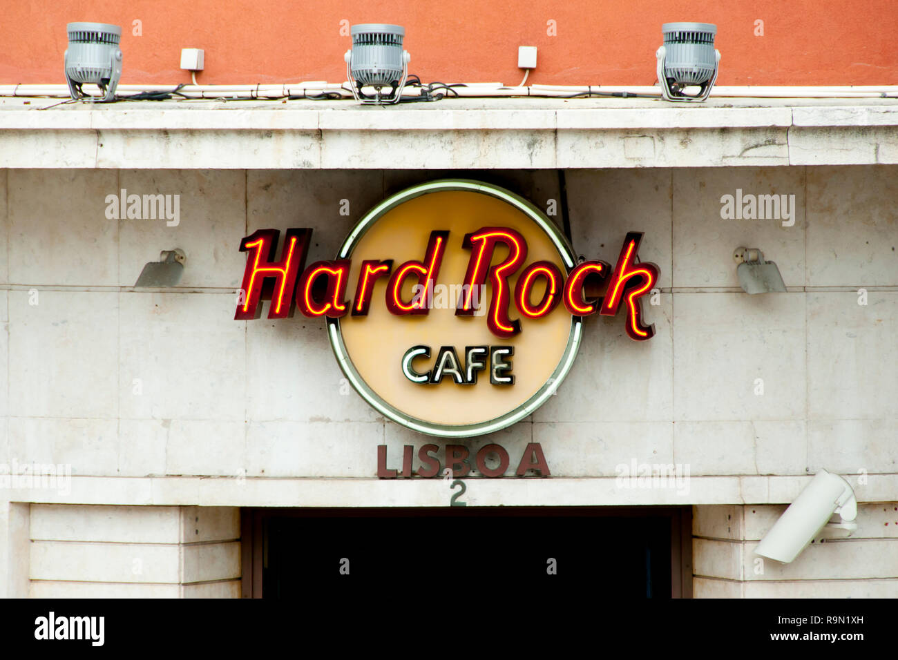 Lissabon, Portugal - Juni 3, 2016: Hard Rock Cafe Kette von Restaurants in 74 Ländern gefunden Stockfoto
