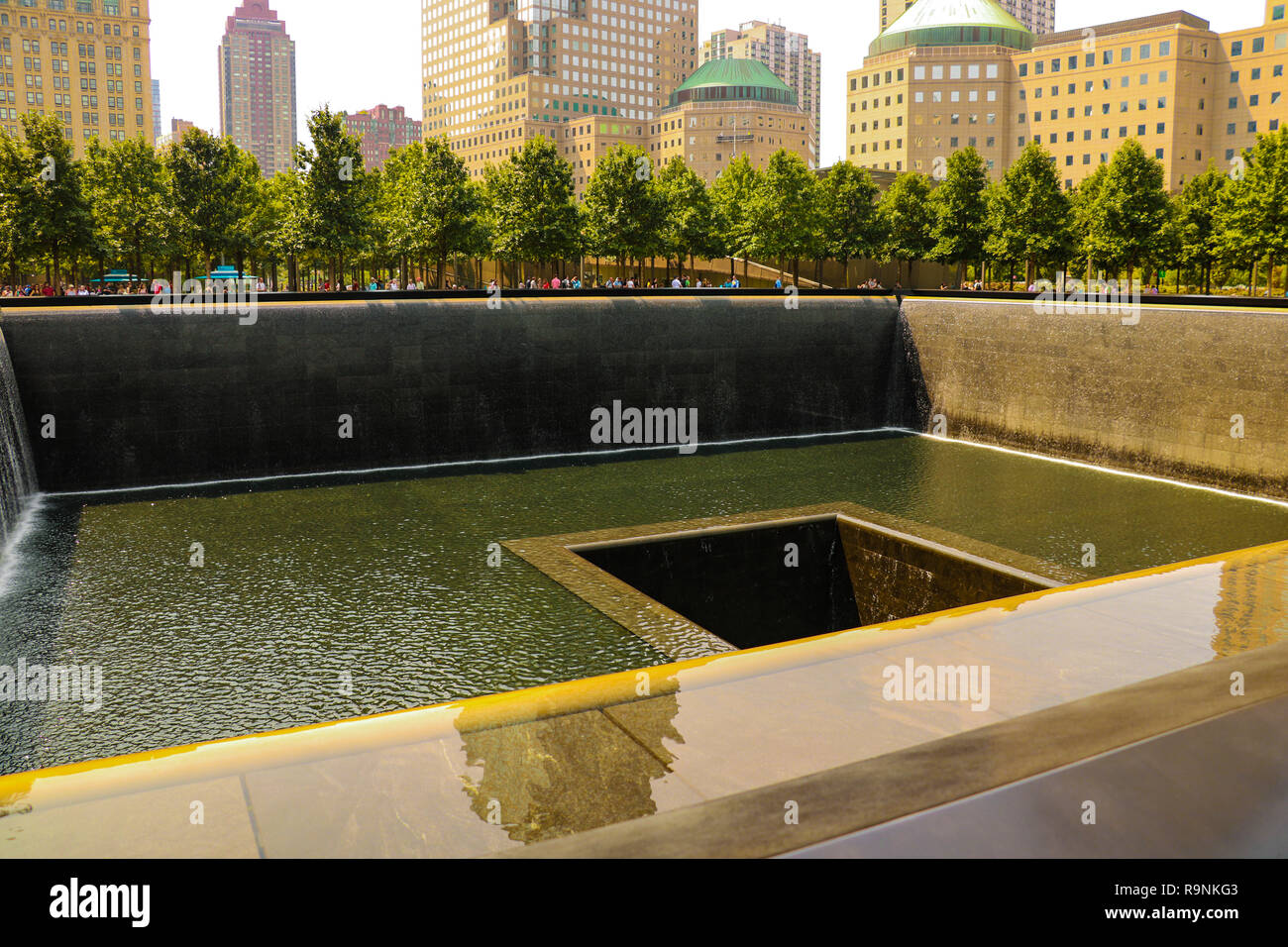 New York, USA - September 2, 2018: Gedenkstätte für die Opfer des 11. September 2001 an der Stelle, wo die Twin Towers standen Stockfoto