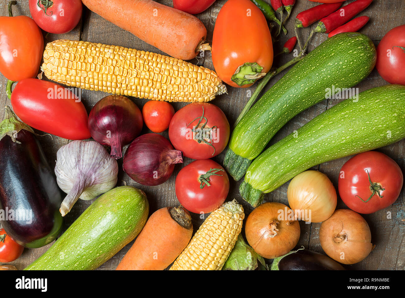 Essen Konzept. Flach verschiedener Gemüse und Früchte. Stockfoto