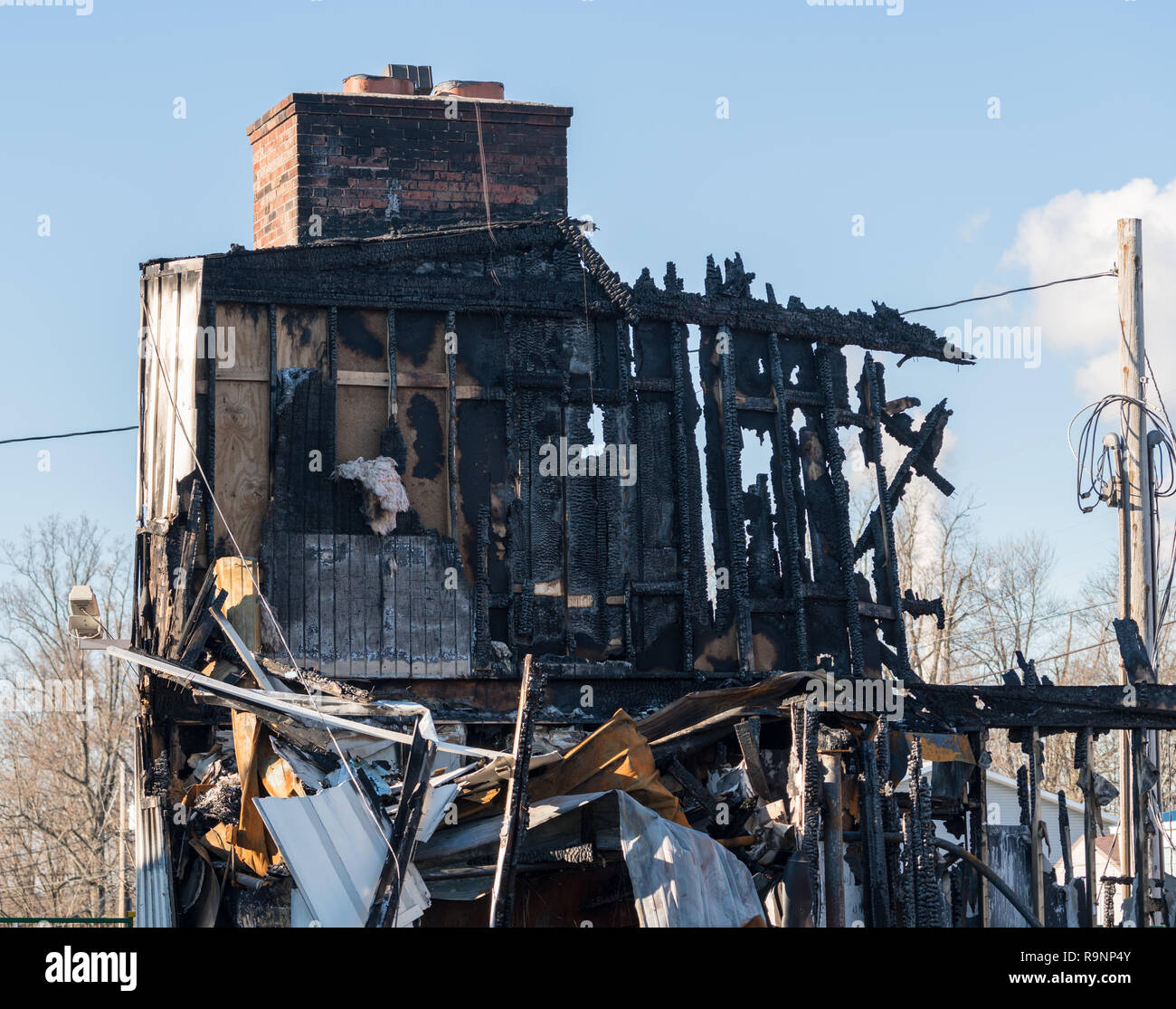 Ausgebrannt bleibt eines Bürogebäudes durch Feuer zerstört Stockfoto