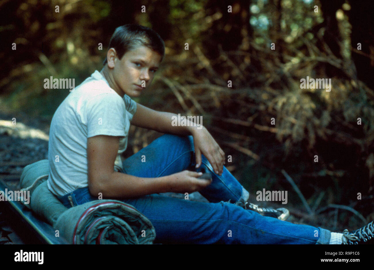 Studio Werbung noch von 'Stand von mir 'River Phoenix © 1986 Columbia Pictures Datei Referenz # 33635 819 THA Stockfoto
