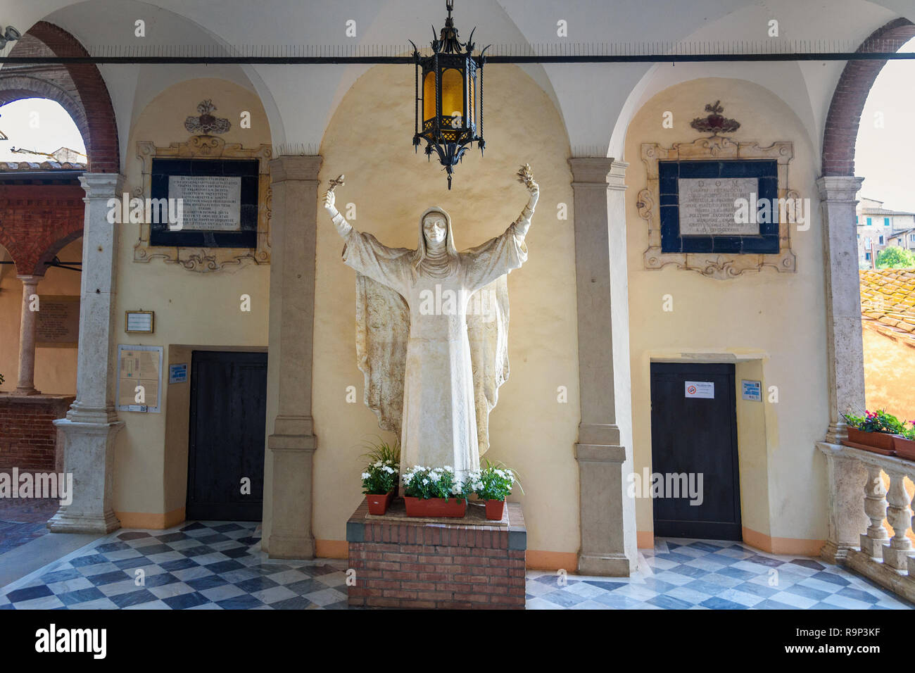 Siena, Italien - Oktober 02, 2018: Santuario Casa di Santa Caterina, Kirche der Heiligen Katharina von Siena Stockfoto