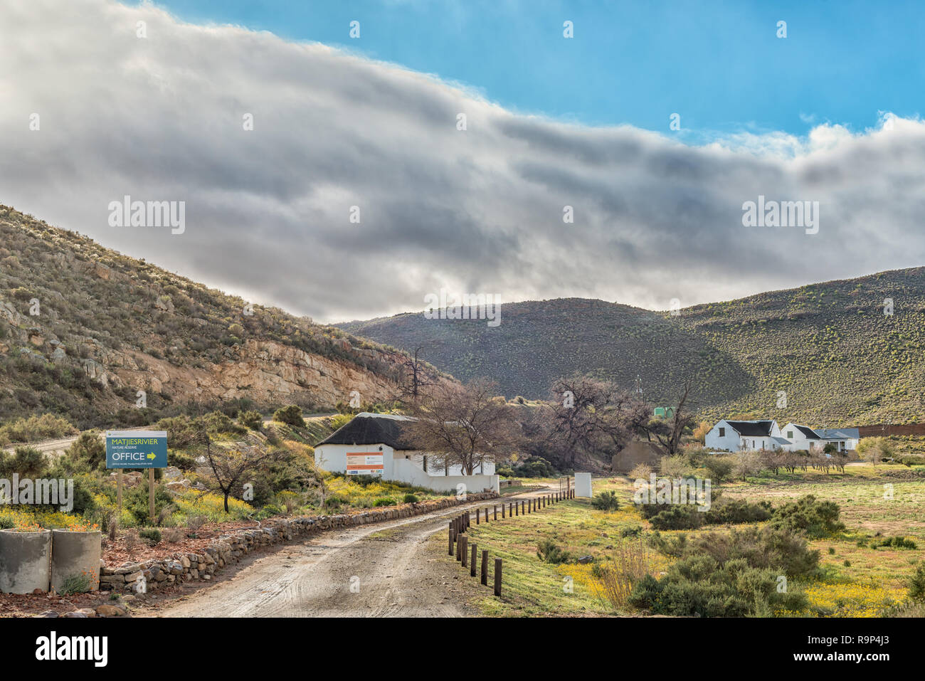 MATJIESRIVIER, SÜDAFRIKA, 27. AUGUST 2018: Blick auf die Büros der Matjiesrivier Naturschutzgebiet in den Cederberg Mountains Stockfoto