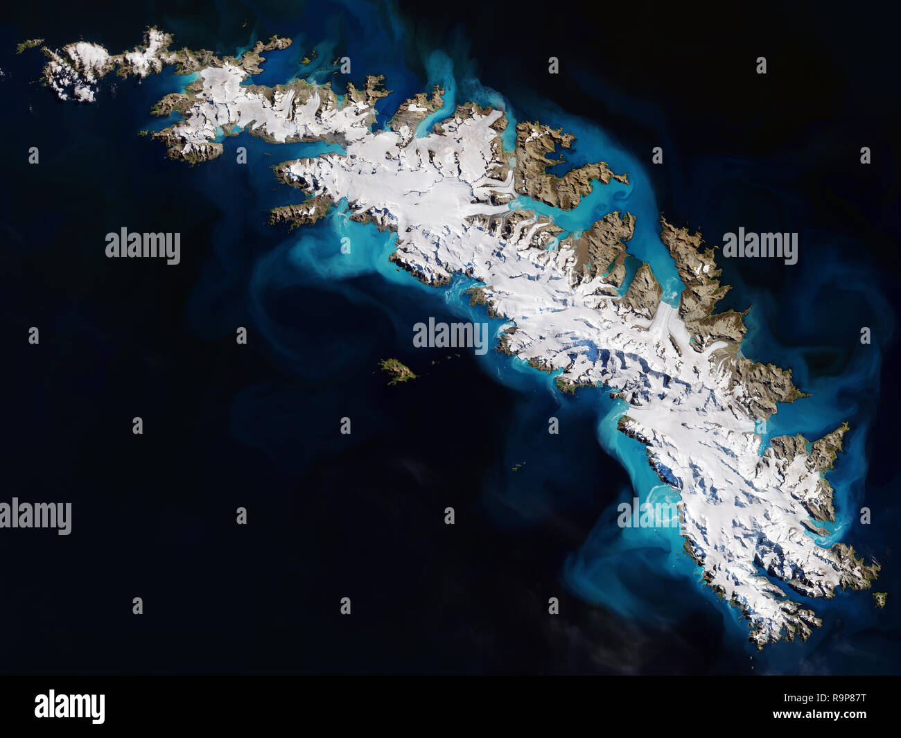 Hochauflösendes Satellitenbild von Südgeorgien Insel im Atlantischen Ozean - enthält geänderte Copernicus Sentinel Data [2017] Stockfoto
