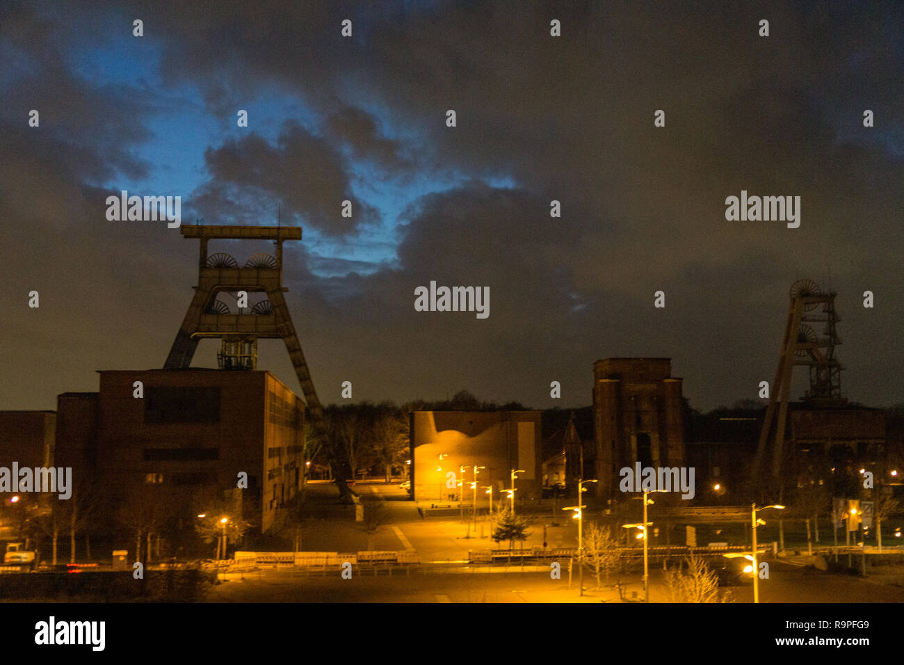 Ein Schacht Turm bei Sonnenuntergang Stockfoto