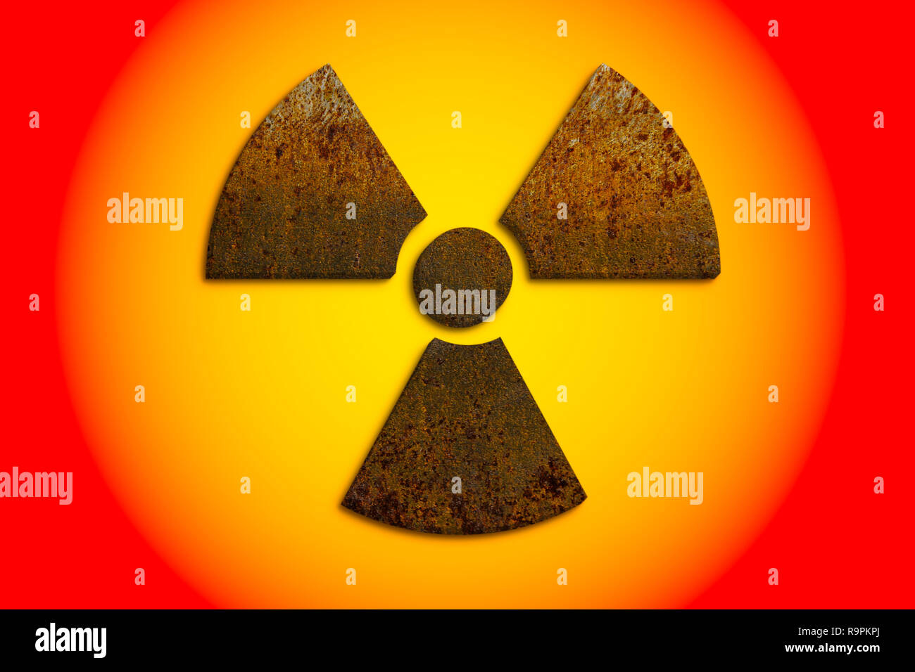 Radioaktivität (ionisierende Strahlung) nukleare Gefahr Symbol aus 3D-rostiges Metall grungy Textur und isoliert auf gelbe und rote Gefahr Warnung Farben Stockfoto