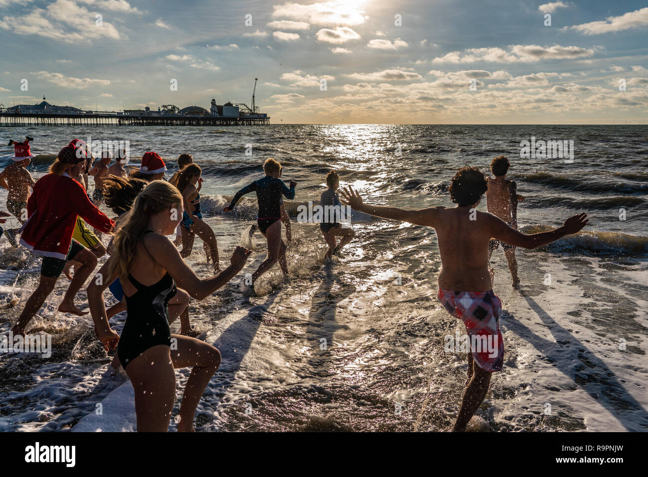 Brighton Weihnachten Tag kostenlos schwimmen Stockfoto
