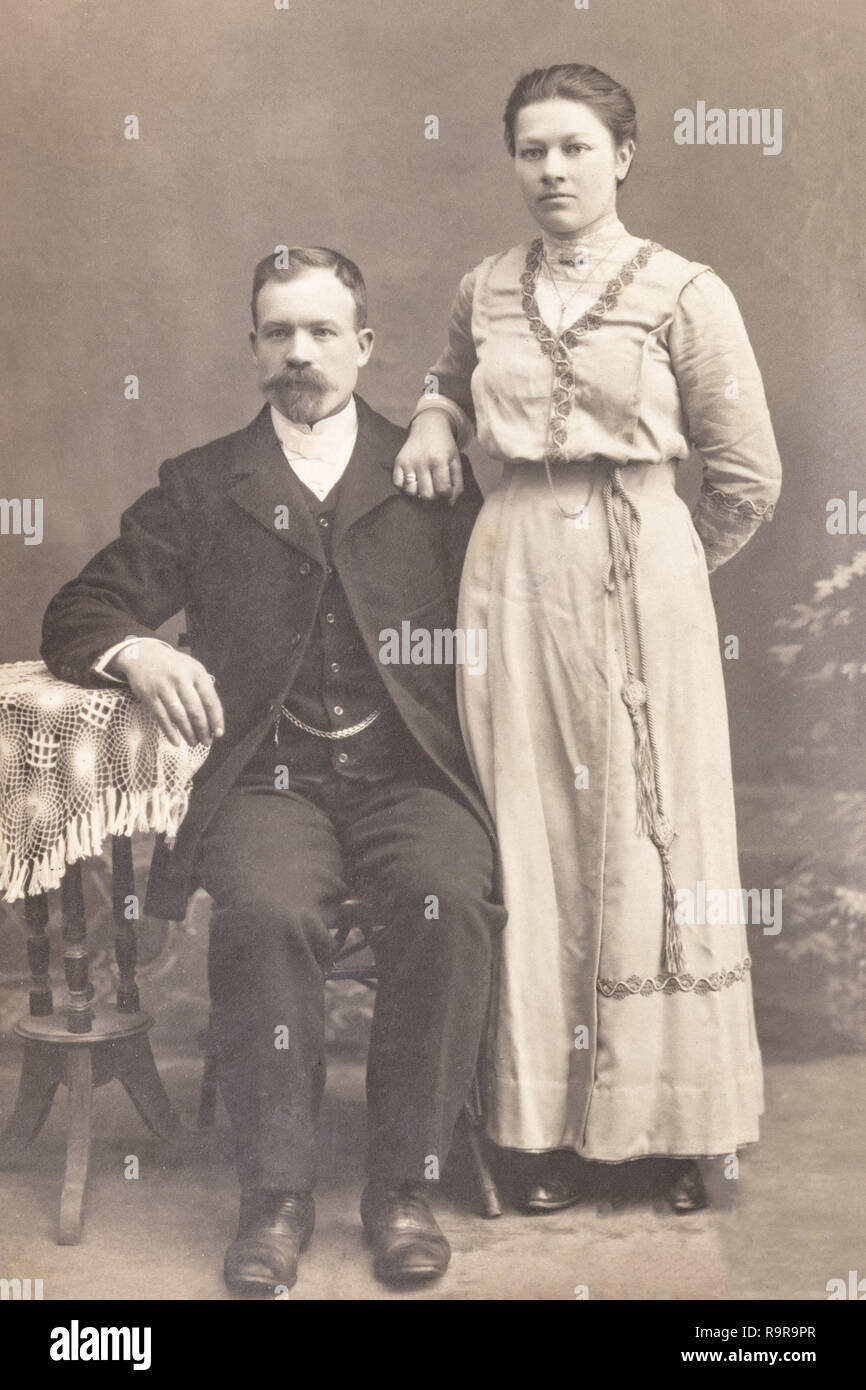 Edwardian Hochzeitskleid Stockfotos Und Bilder Kaufen Alamy
