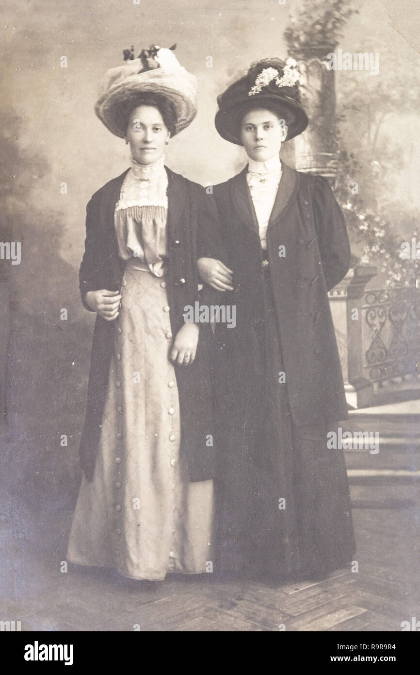 Edwardian Hochzeitskleid Stockfotos Und Bilder Kaufen Alamy