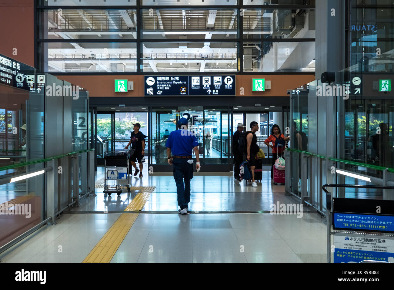Osaka, Japan - 31. August 2018: Einrichtung von Osaka International Airport Stockfoto