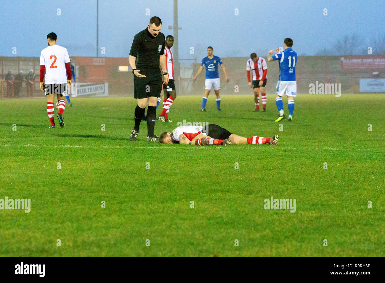 Boxing Day - Mittwoch, 26. Dezember 2018. Lokale Derby Fußballspiel zwischen Witton Albion und Warrington Stadt Stockfoto