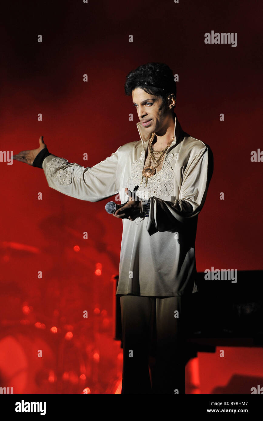 Prince Rogers Nelson Stockfotos Und Bilder Kaufen Seite 2 Alamy