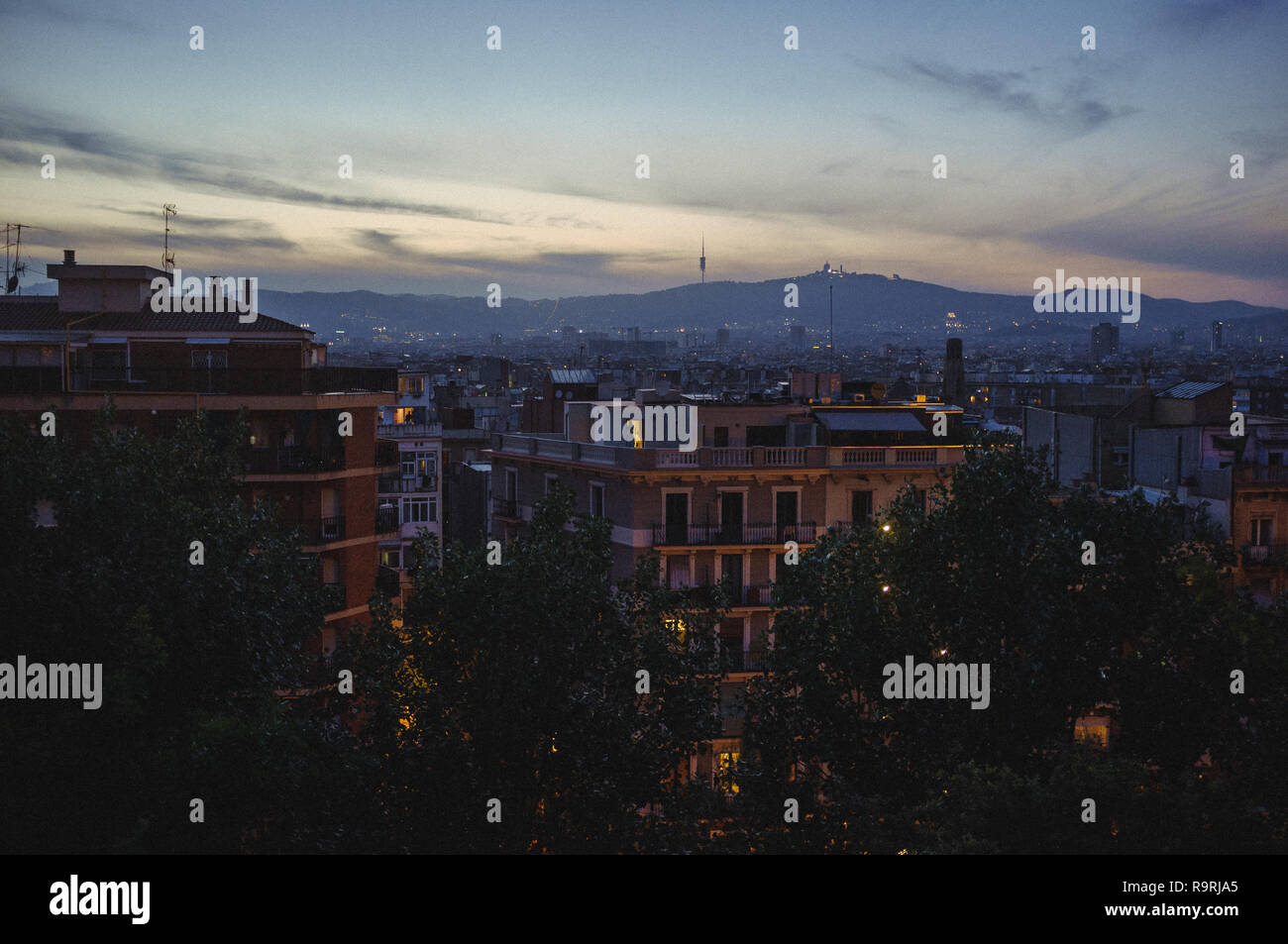 Nach Sonnenuntergang in Barcelona, Spanien Stockfoto