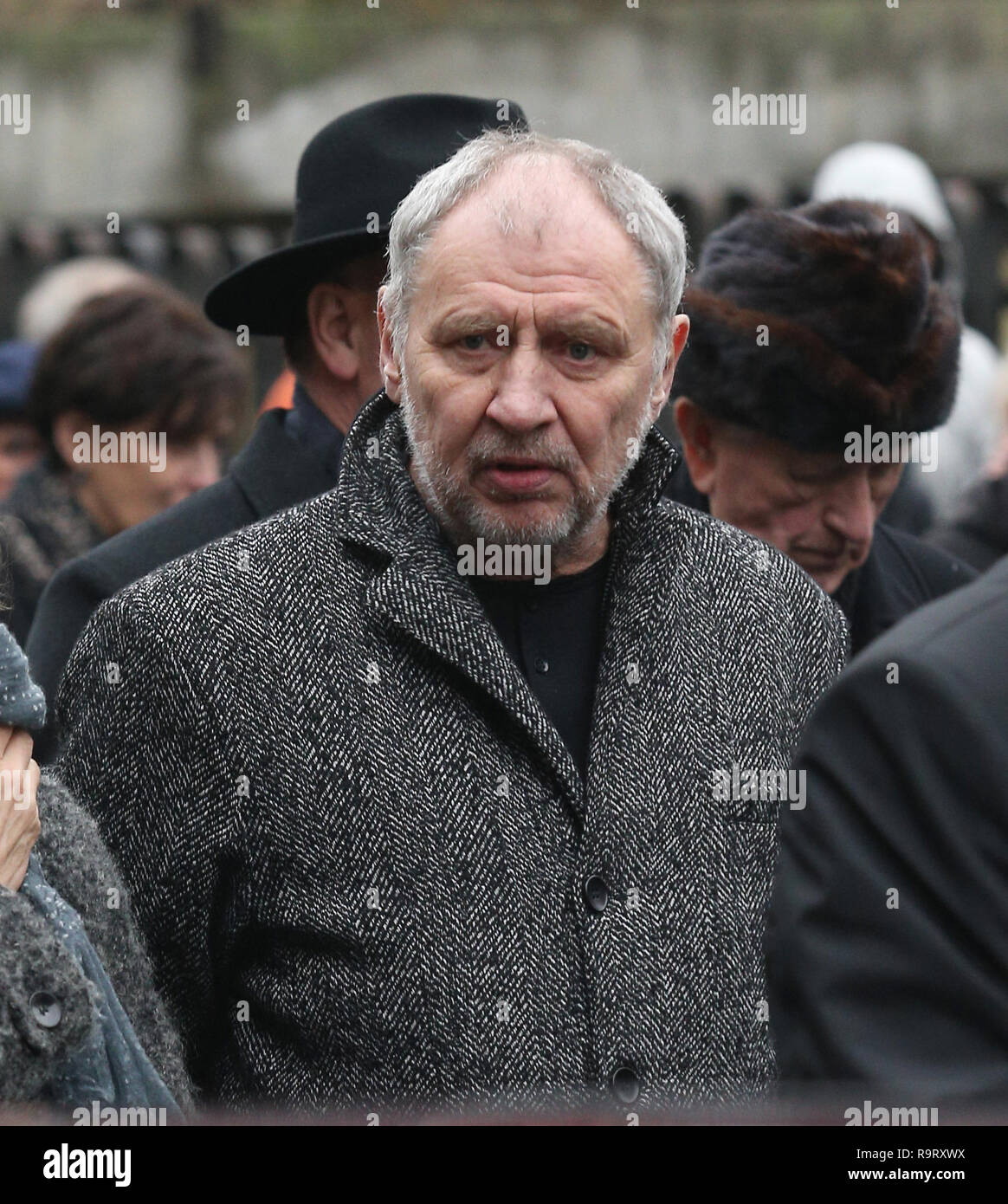 Katowice Polen 28 Dez 2018 Begrabnis Des Polnischen Film Und Theaterregisseur Kazimierz Kutz Polnische Schauspieler Andrzej Grabowski Wahrend Der Trauerfeiern Credit Damian Klamka Zuma Draht Alamy Leben Nachrichten Stockfotografie Alamy