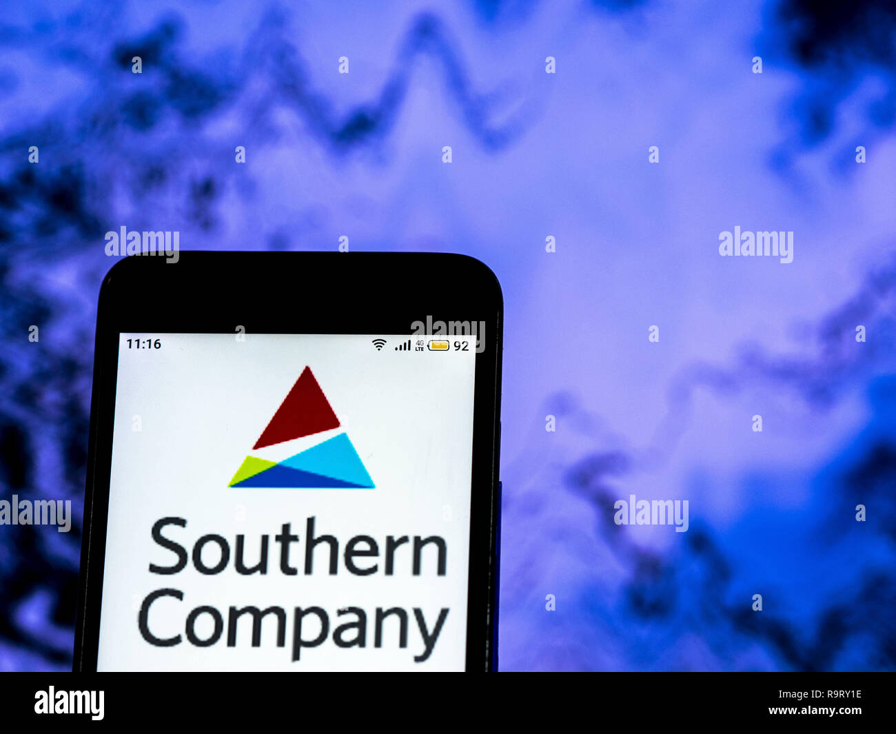 Dezember 16, 2018 - Kiew, Ukraine - Southern Company Logo gesehen auf einem Smartphone angezeigt. (Bild: © Igor Golovniov/SOPA Bilder über ZUMA Draht) Stockfoto