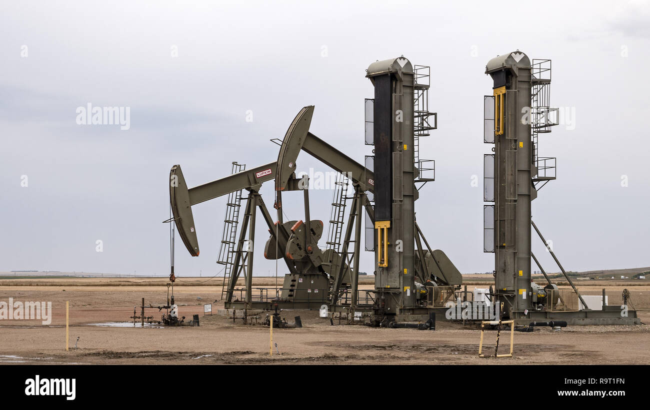 Williston, North Dakota, USA. 8. Sep 2018. Pumpjacks pumpen Erdöl zu einem Wittling Öl und Gas Corp. in der Nähe von Williston, North Dakota. Credit: bayne Stanley/ZUMA Draht/Alamy leben Nachrichten Stockfoto