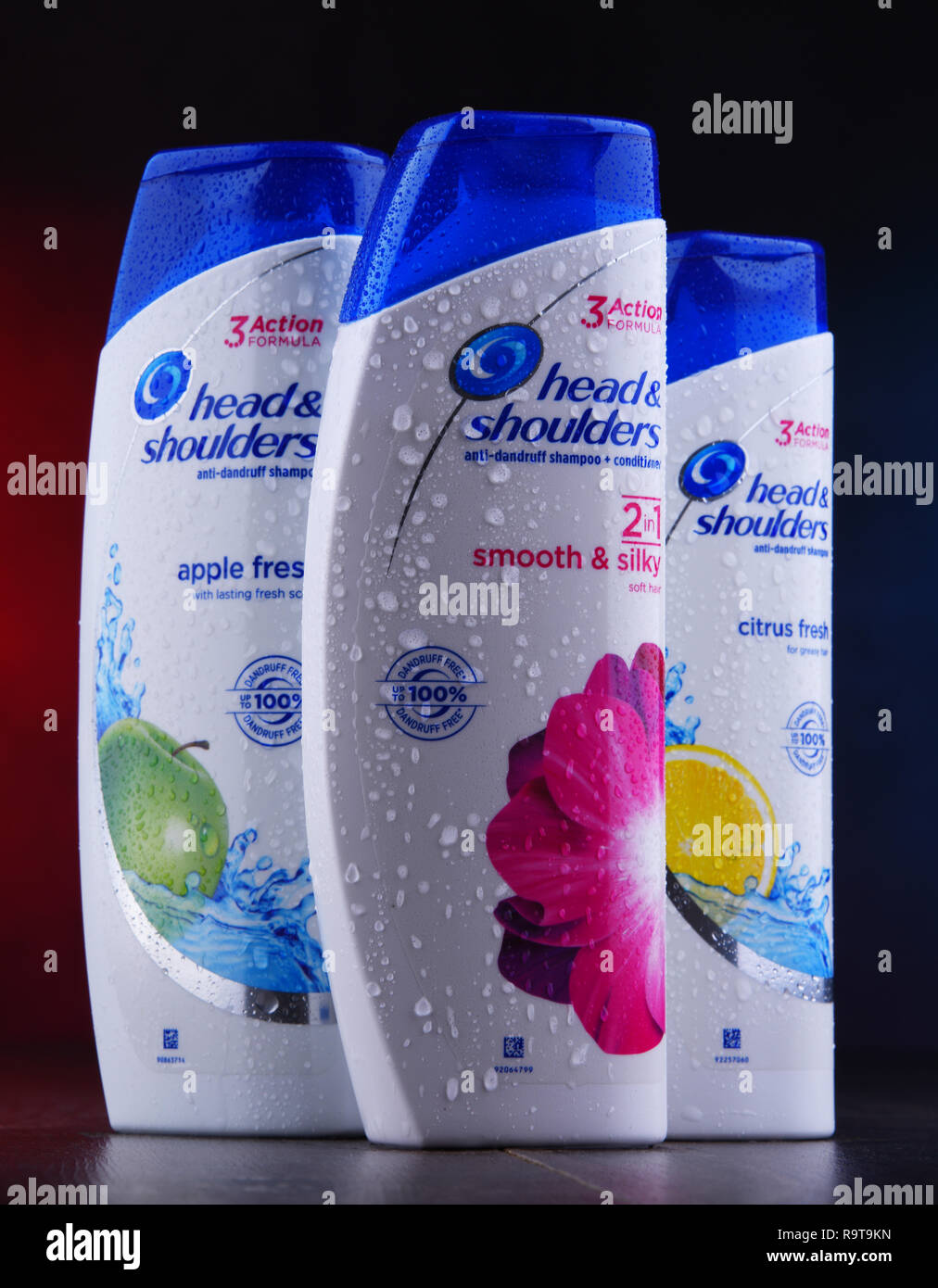POZNAN, POL-Dez 5, 2018: Head & Shoulders Produkte, Amerikanische Marke von  Anti Schuppen und nicht Schuppen Shampoo von Procter&Gamble gemacht, was  Intro Stockfotografie - Alamy