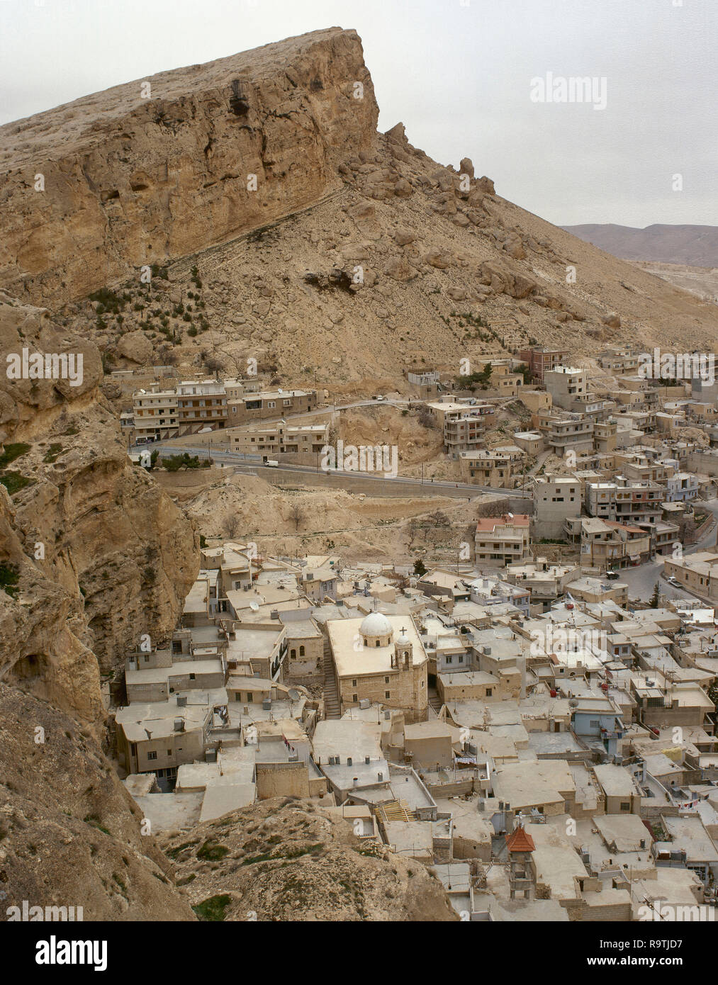 Syrien. Maaloula. Die Stadt, die in der zerklüfteten Berghang. Dorf, wo die Westlichen noch Aramäisch gesprochen wird. In der Nähe von Osten. Foto vor dem syrischen Bürgerkrieg. Stockfoto