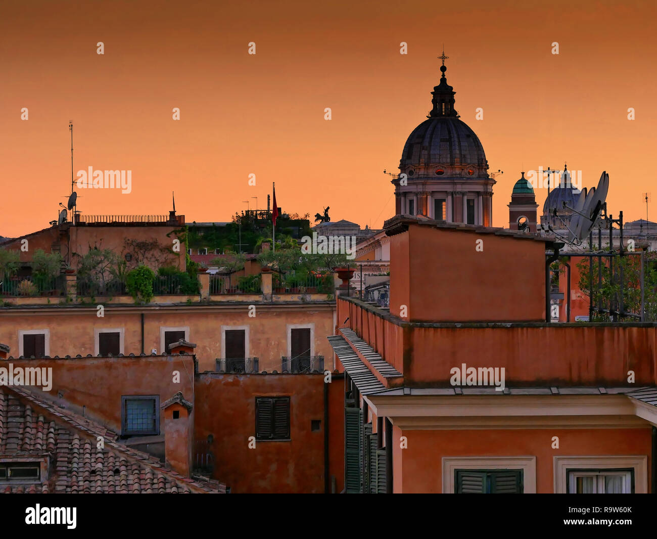 Rom Italien Stadtbild bei Sonnenuntergang oder in der Dämmerung Stockfoto
