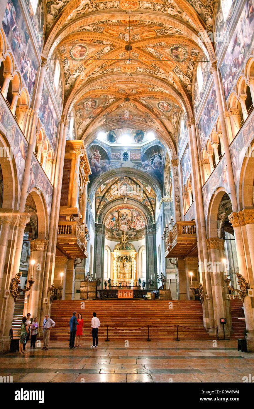 Innenraum der Kathedrale von Parma, Parma, Italien. Stockfoto