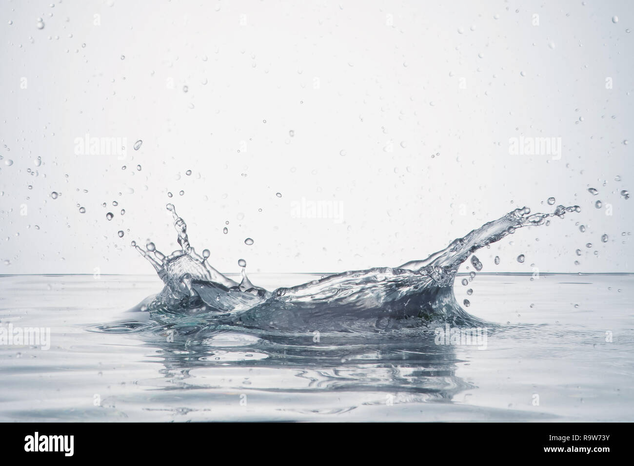 Trace und Form nach dem Wassertröpfchen fallen Stockfoto