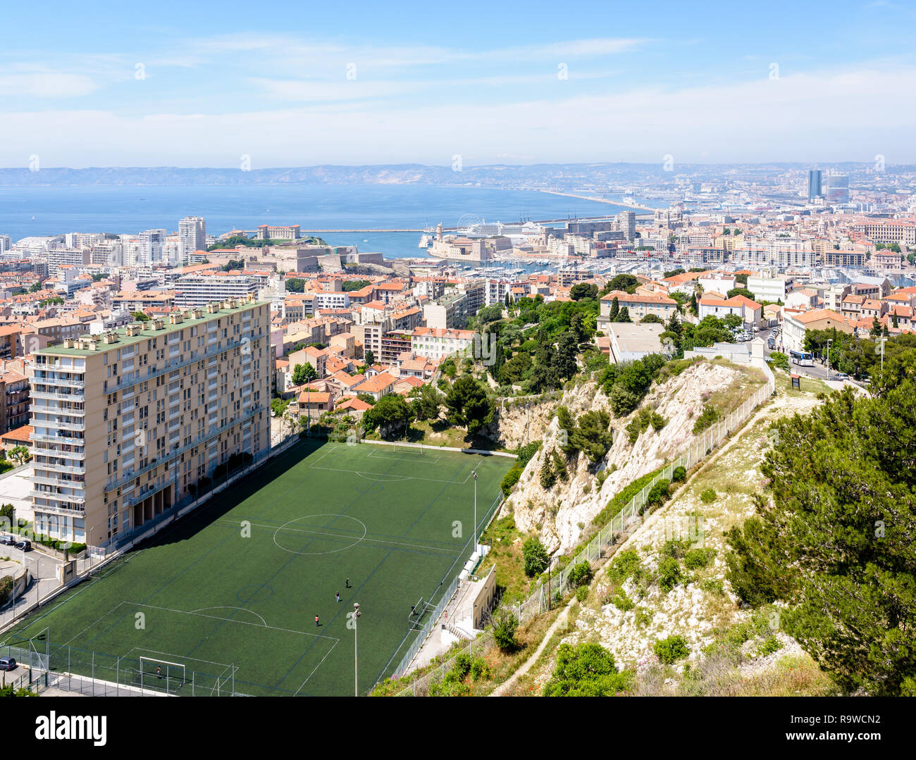 football-pitch-panoramic-fotos-und-bildmaterial-in-hoher-aufl-sung