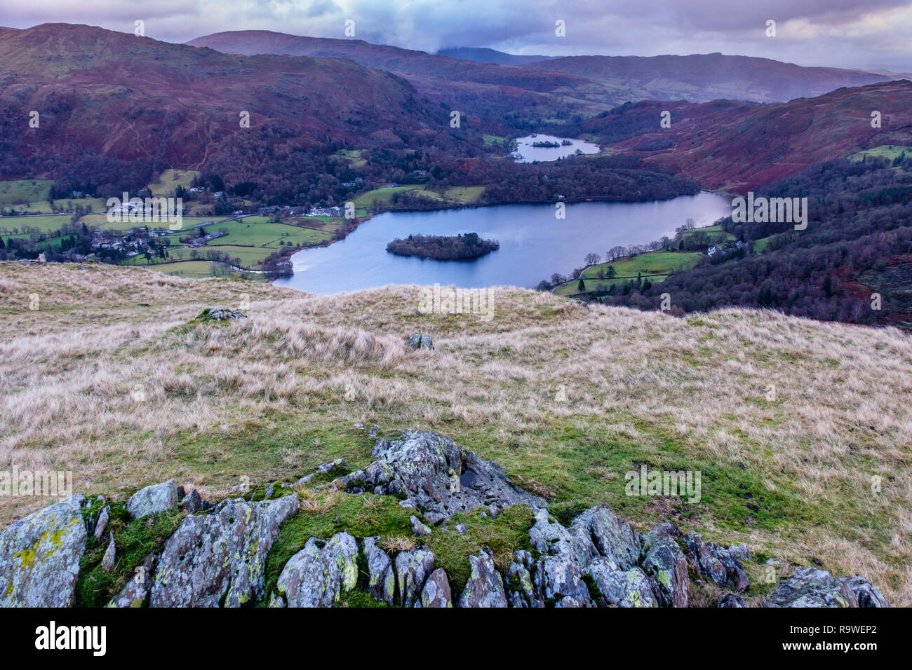 Grasmere und Rydal Wasser aus dem Gipfel von Silber wie, in der Nähe von Grasmere, Lake District, Cumbria gesehen Stockfoto