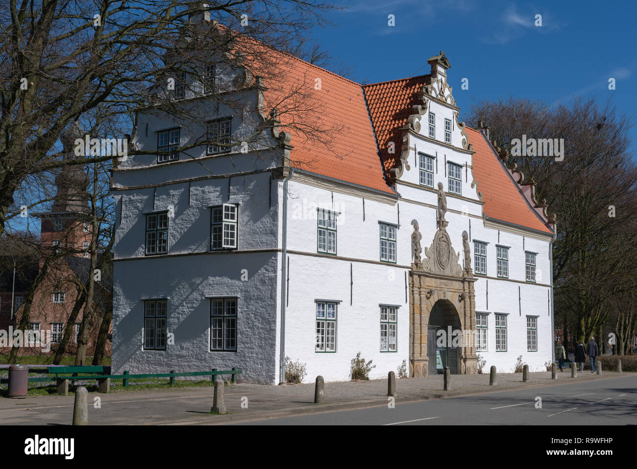 Torhaus von Husum Schloss, das im 16. cebtury durch den Herzog von Schleswig-Holstein-Gottorf, Husum, Nordfriesland, Schleswig-Holstein, Deutschland. Stockfoto