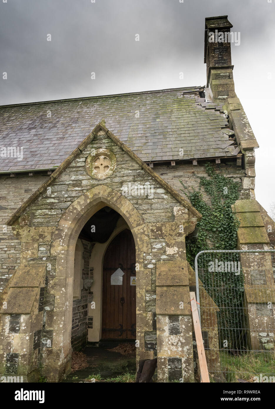 Kirche, Llantood ausklingende Stockfoto