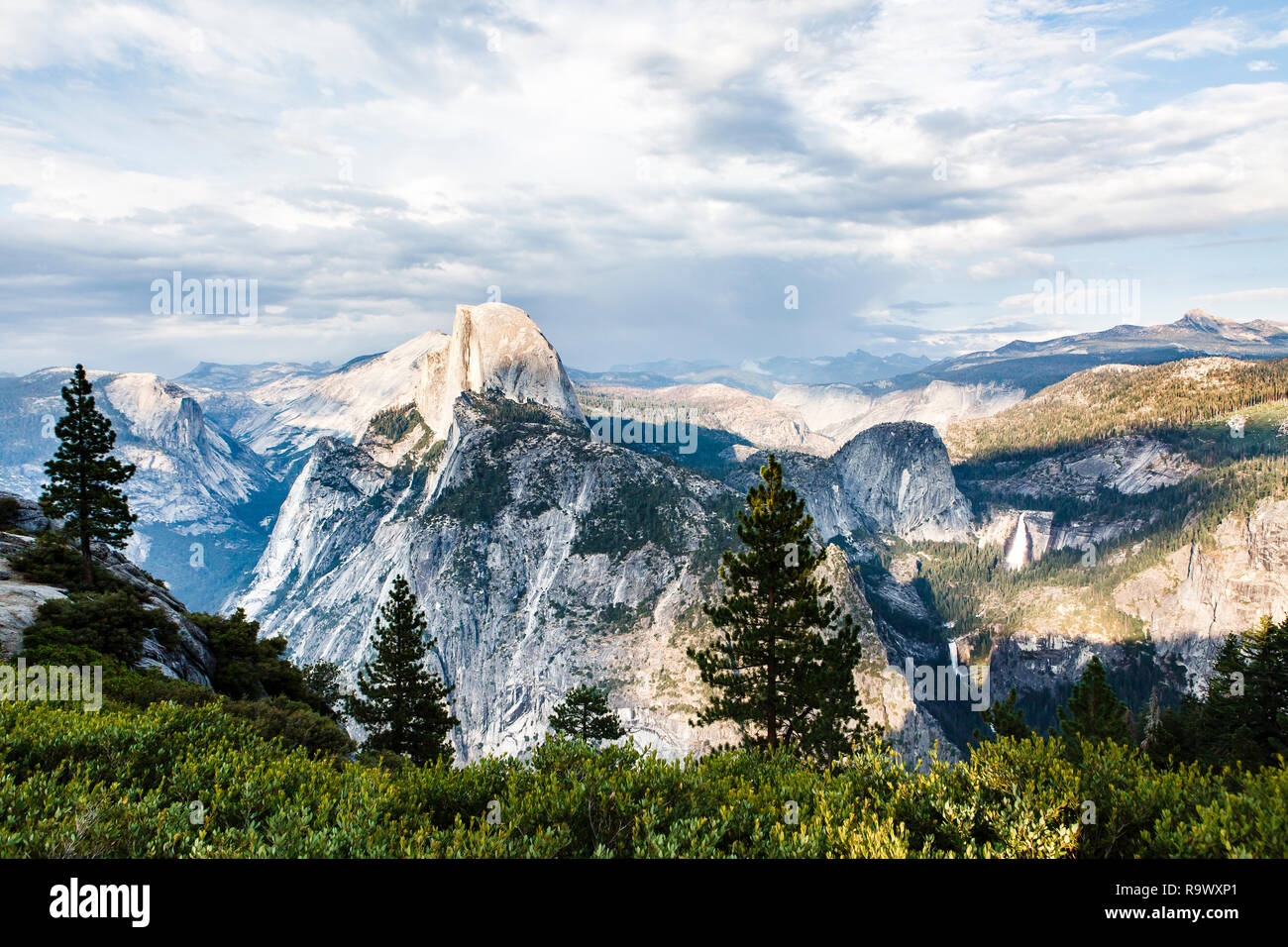 Tolle Aussicht, Yosemite Tal mit El Capitan im Yosemite National Park. Stockfoto