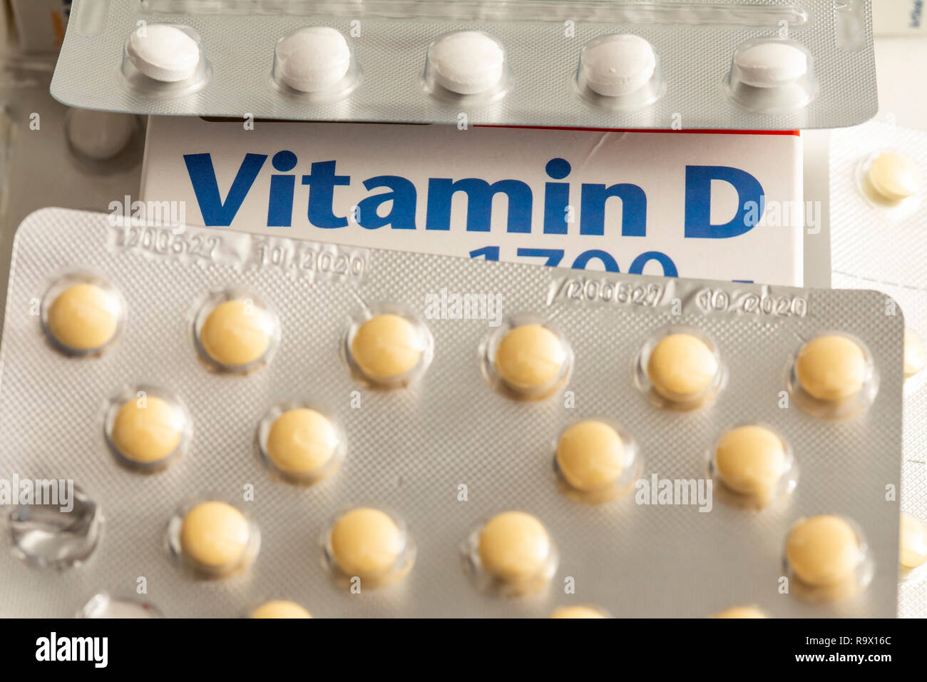 Vitamin-D-Tabletten Packungen, das Präparat soll den Vitamin-D-Mangold, durch geringer Sonneneinstrahlung, zum Beispiel im Winter, ergänzen, Stockfoto