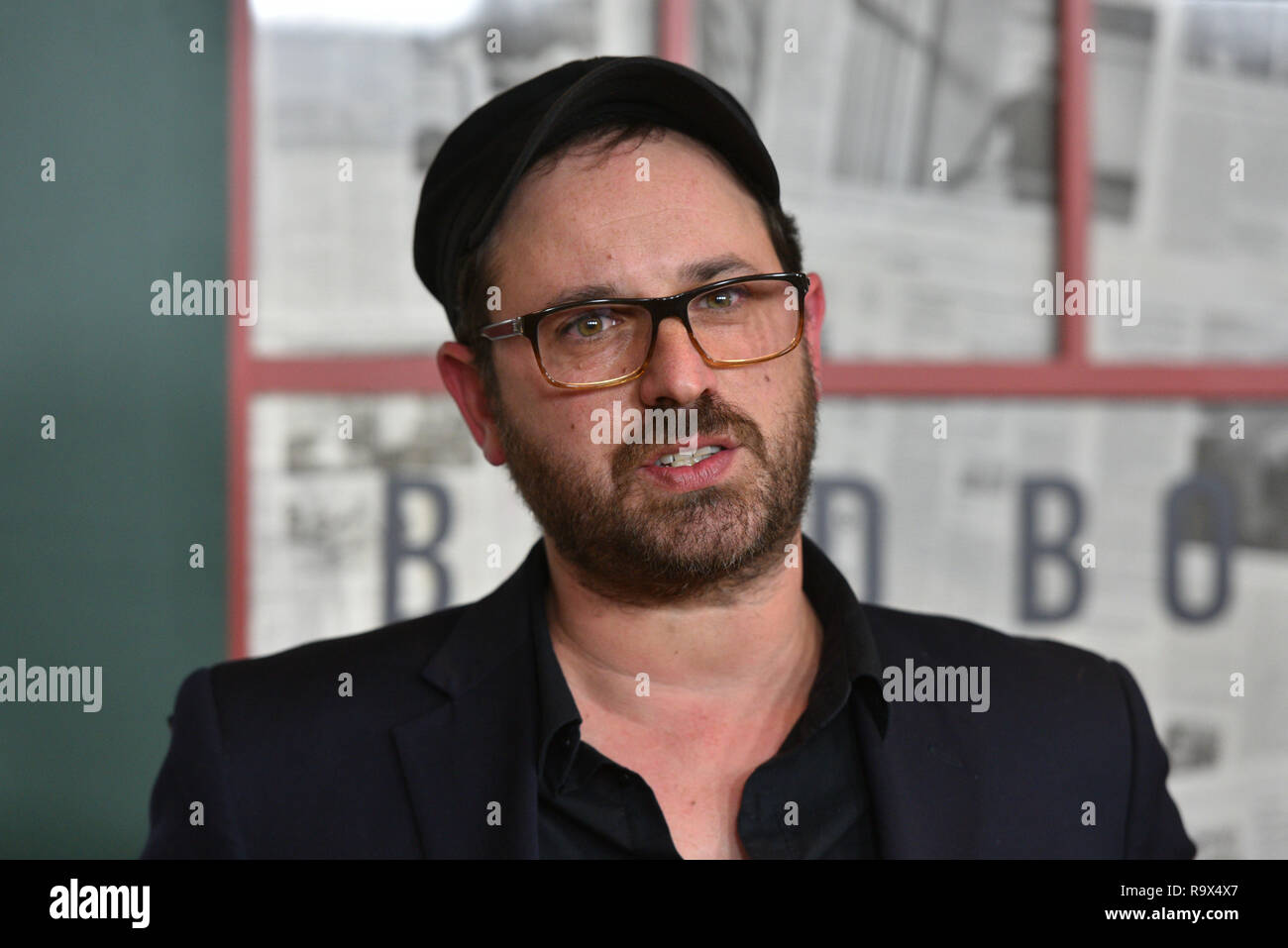 Josh Malerman besucht die New York Screening von "Bird Box' in der Alice Tully Hall, Lincoln Center am Dezember 17, 2018 in New York City. Stockfoto