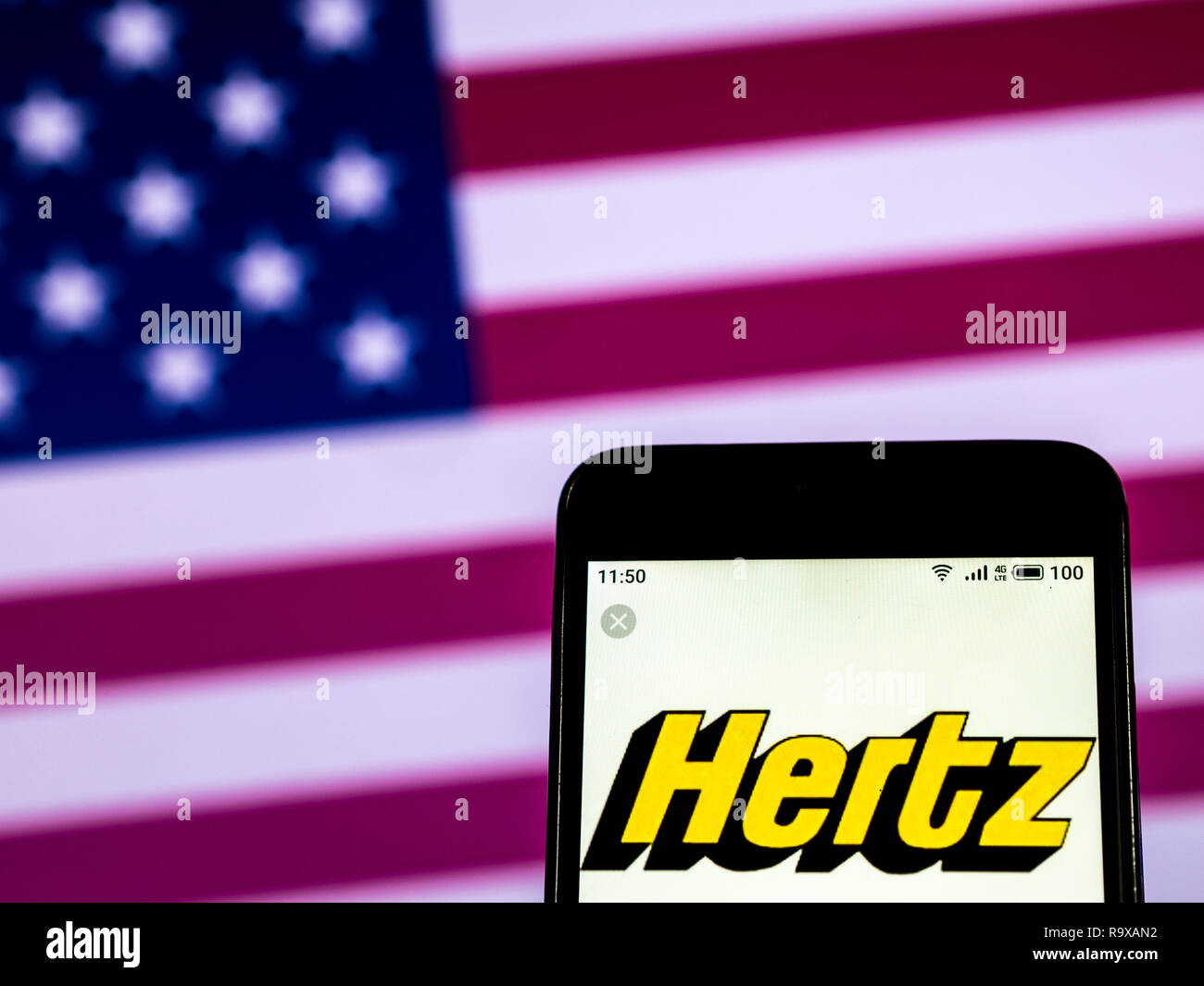 Hertz Global Holdings Inc. Logo auf dem Smartphone angezeigt Stockfoto