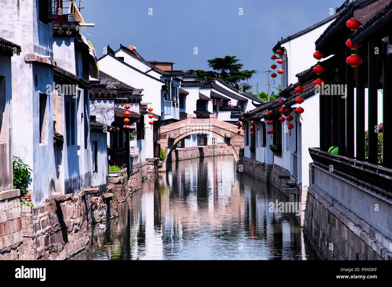 Futter ein Wasser Kanal in Luzhi Stadt in der Provinz Jiangsu in China. Stockfoto