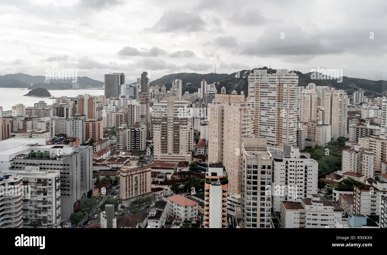 Anzeigen von Santos/SP/Brasilien" Gonzaga Beach' Stadt am Nachmittag Stockfoto