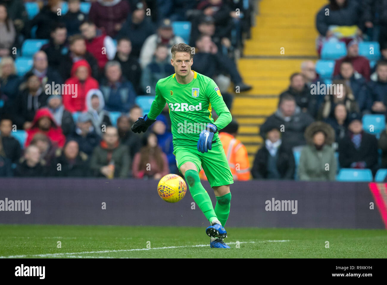 Torwart Ørjan Witsum von Aston Villa während der Sky Bet Championship Match zwischen Aston Villa und Leeds United in der Villa Park, Birmingham, England o Stockfoto