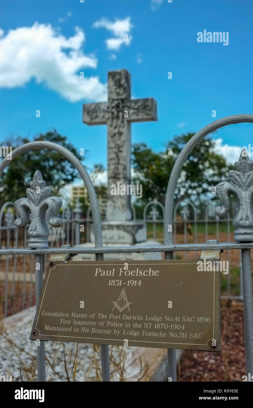 Grab von Paul Foelsche am Pioneer Friedhof früher genannt Palmerston Friedhof in Darwin, Northern Territory, Australien. Stockfoto