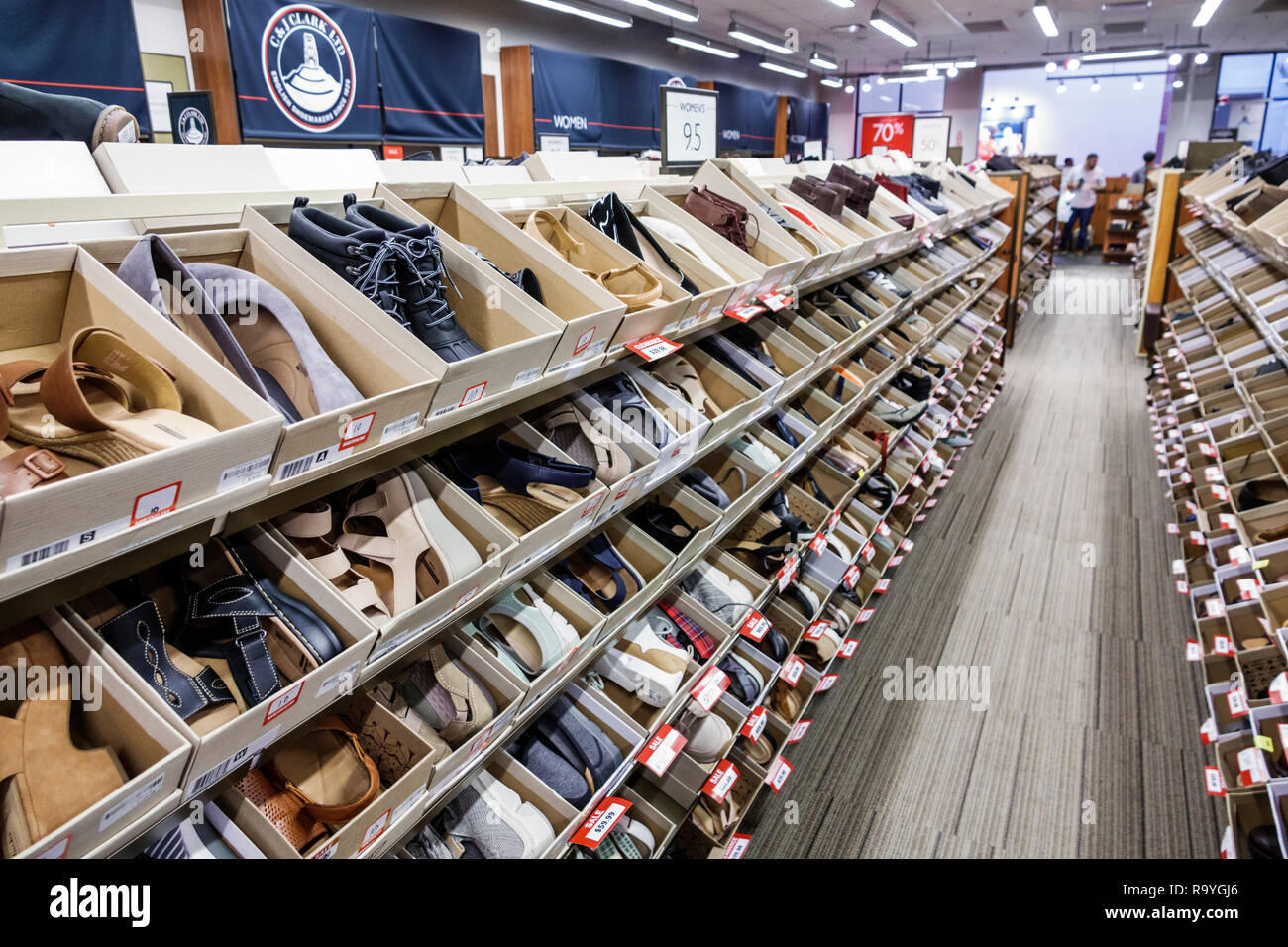 Fort Ft. Lauderdale, Florida, Sunrise, Einkaufszentrum Sawgrass Mills, Clarks Bostonian Outlet, Schuhe, Ausstellungsverkauf, Boxen, FL181222039 Stockfoto